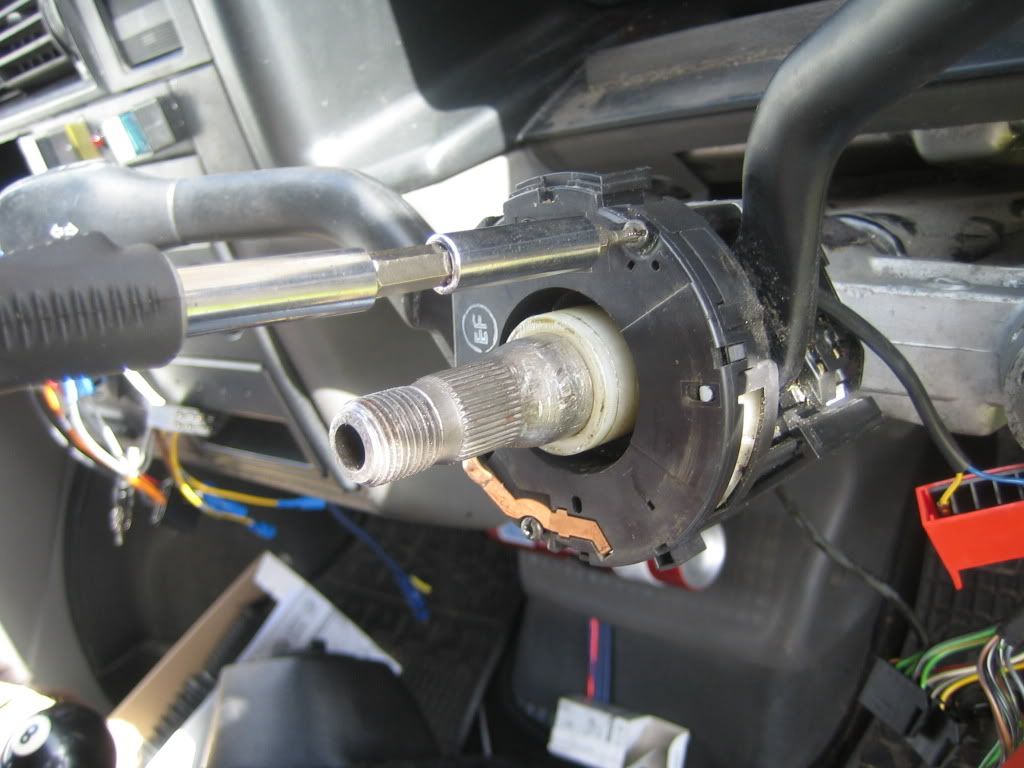 How to remove steering wheel assembly.... VW T4 Forum VW T5 Forum
